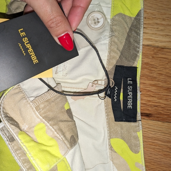 9. NWT LE SUPERBE EXTRA MINI SKIRT - Picture 8 of 8